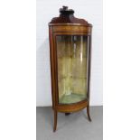 Mahogany corner display cabinet with glazed door and velvet interior, on outswept legs, 60 x 173 x