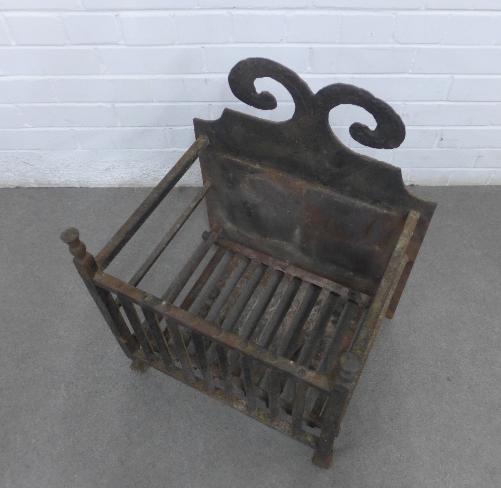 Scottish cast iron fire basket with thistle finials, 49 x 59 x 38cm - Image 2 of 2