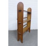 Early 20th century light oak bookcase 66 x 92 x 17cm.