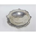 Edwardian silver pedestal bowl, Walker & Hall, Sheffield 1904, 25cm diameter