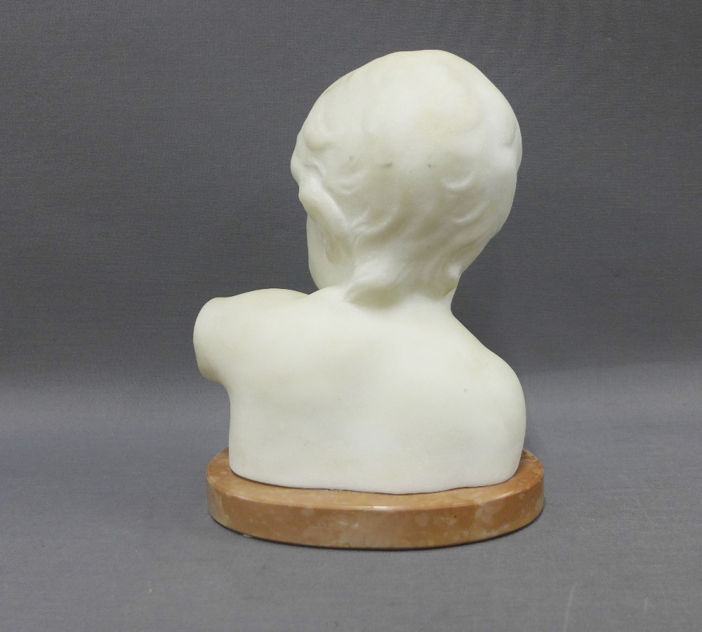 White hardstone head and shoulders bust of a young child on an pink oval marbled base, 22cm - Image 3 of 3