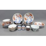 A collection of Chinese & Japanese porcelain saucers and teabowls, etc (21)
