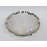 Mappin & Webb silver salver, Sheffield 1992, with pie crust rim and three hoof feet, engraved