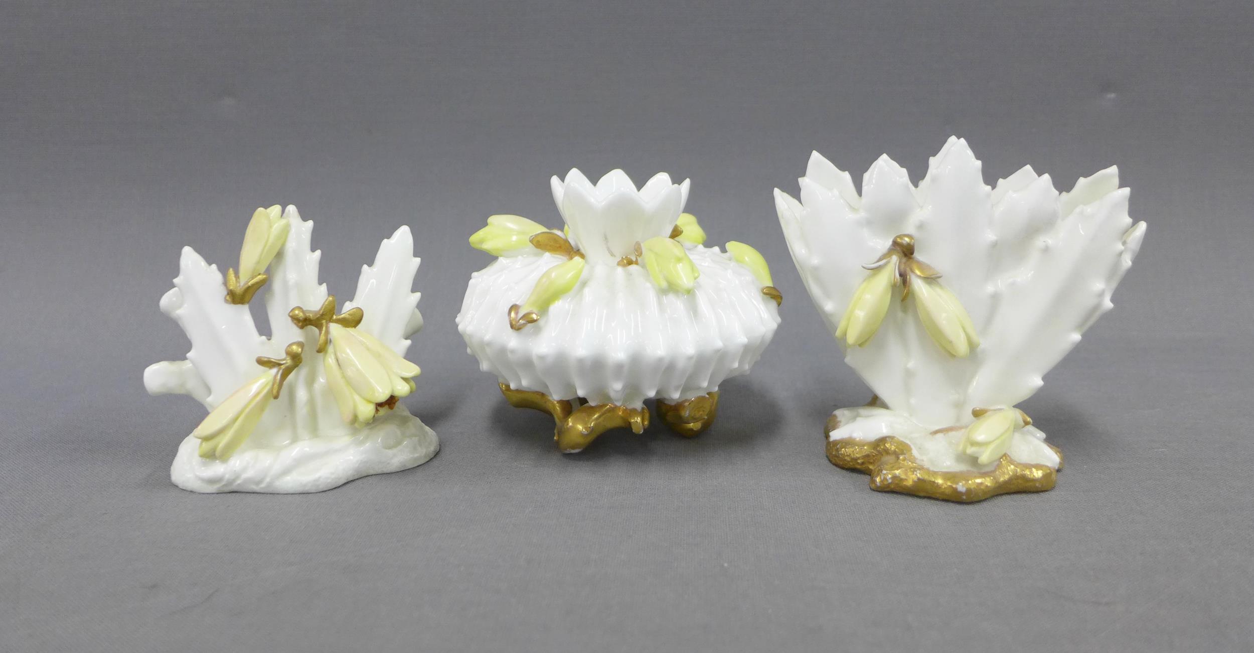 Moore Bros white glazed porcelain posy vases, tallest 7cm (7) - Image 3 of 3