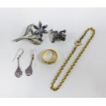 18ct gold dress ring, yellow metal bracelet, silver frog brooch, silver flower brooch and a pair