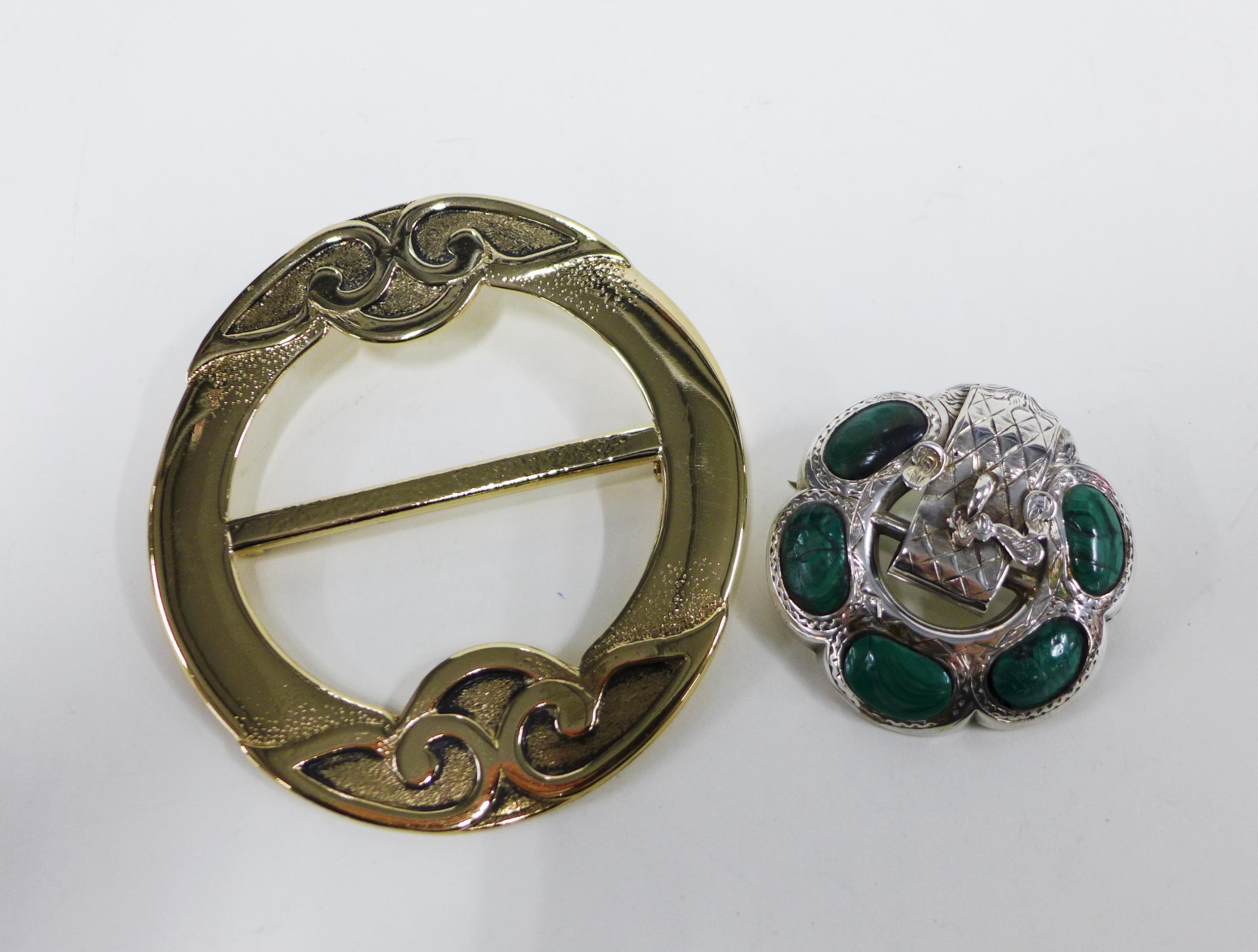 Silver and agate bracelet, silver and amethyst ring, white metal and green hardstone brooch and an - Image 2 of 3