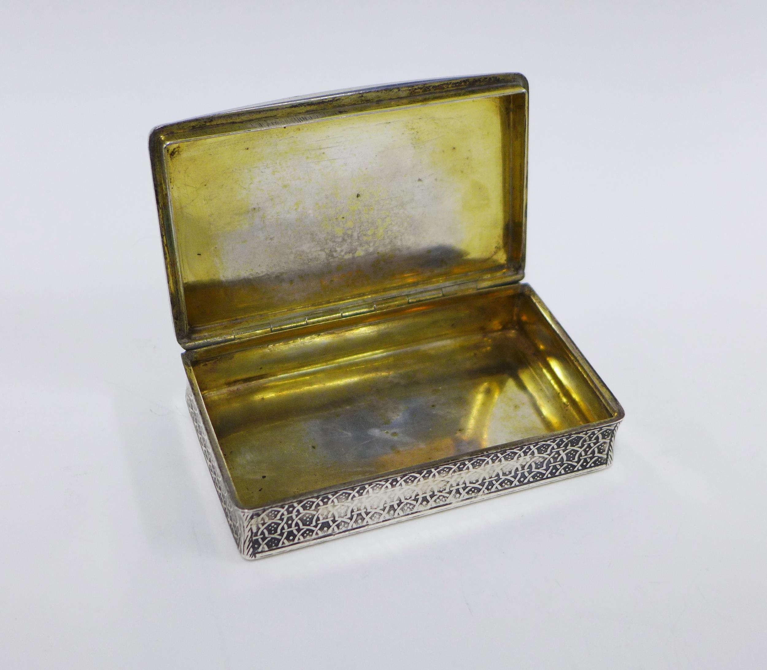 19th century European white metal table snuff box, with a silver gilt interior, niello work and - Image 3 of 4