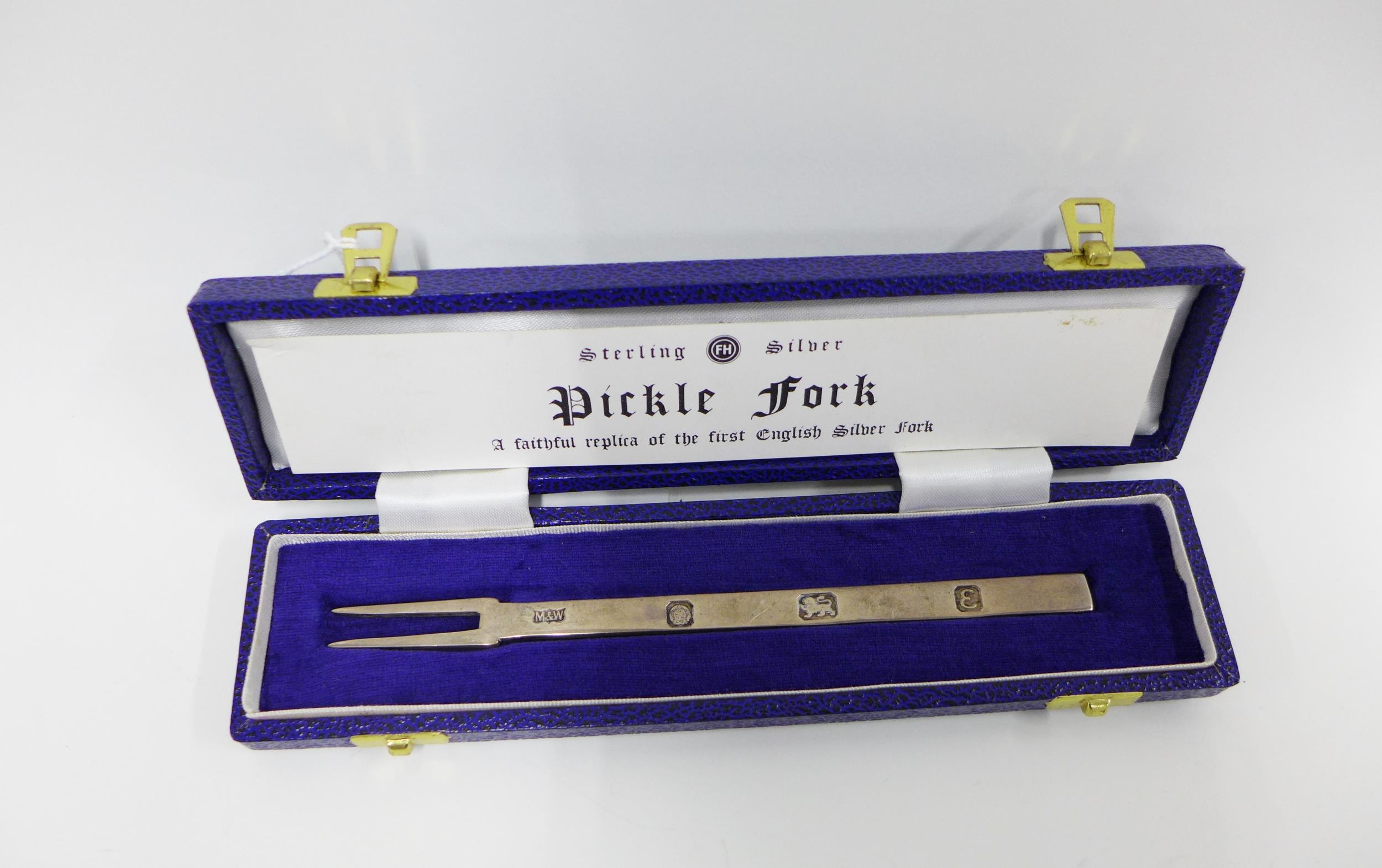 Mappin & Webb silver 'Manners' fork, Sheffield 1979, in fitted box