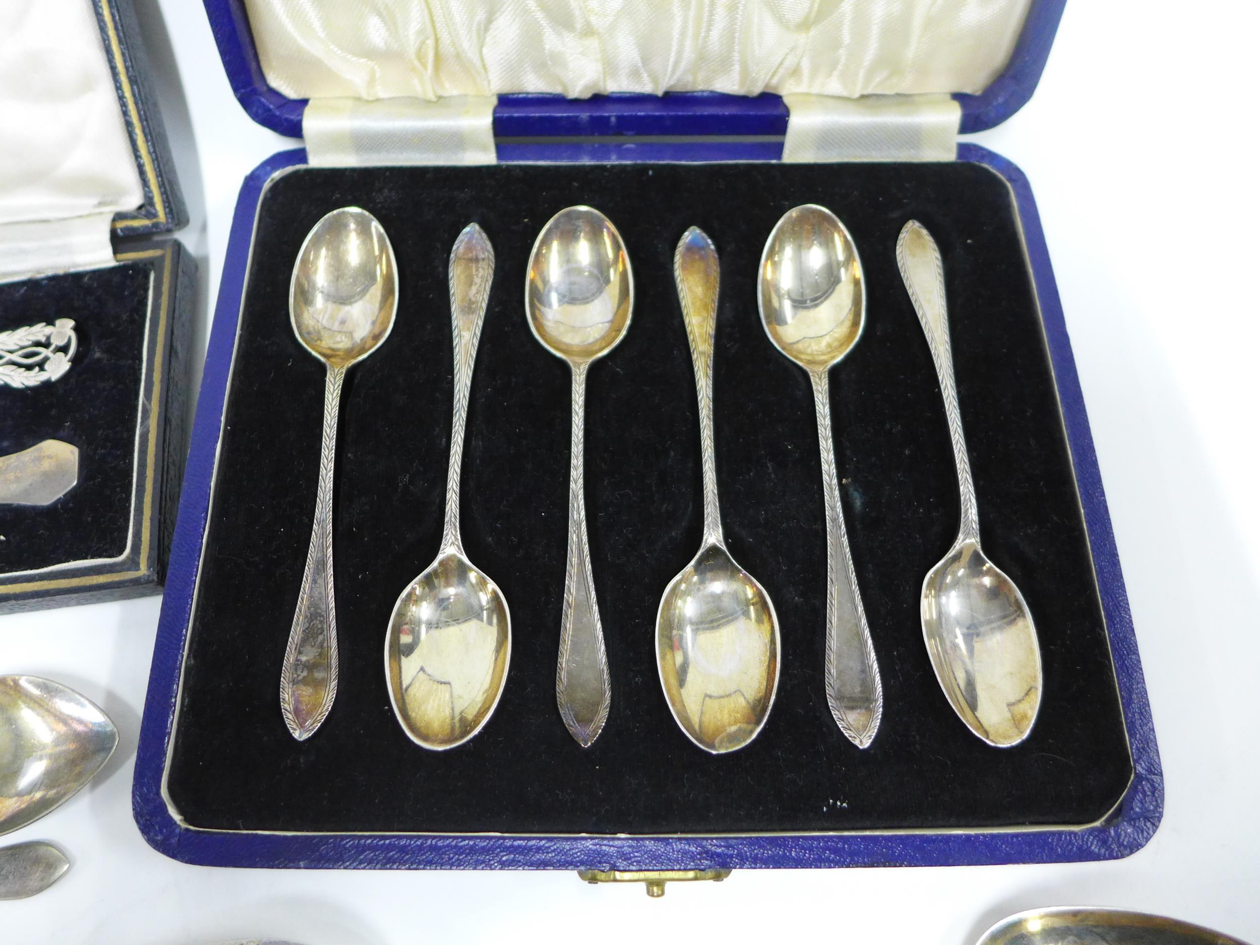 Cased set of six Sheffield silver teaspoons, five Georgian silver teaspoons, Epns spoons, tea - Image 2 of 4