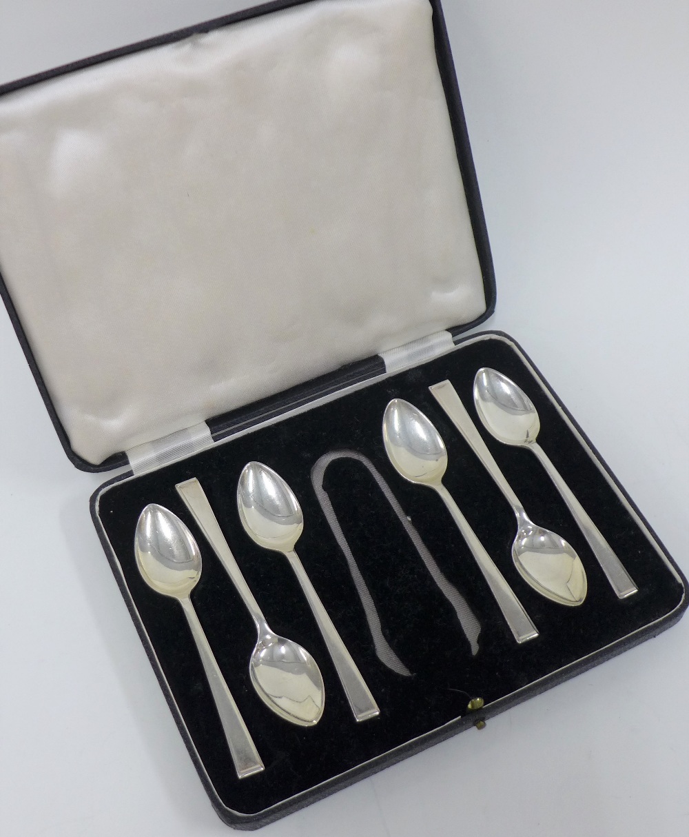 Six Sheffield silver teaspoons (6)