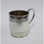 George V silver Christening mug, of barrel form with reeded bands, Sheffield 1916, 9cm