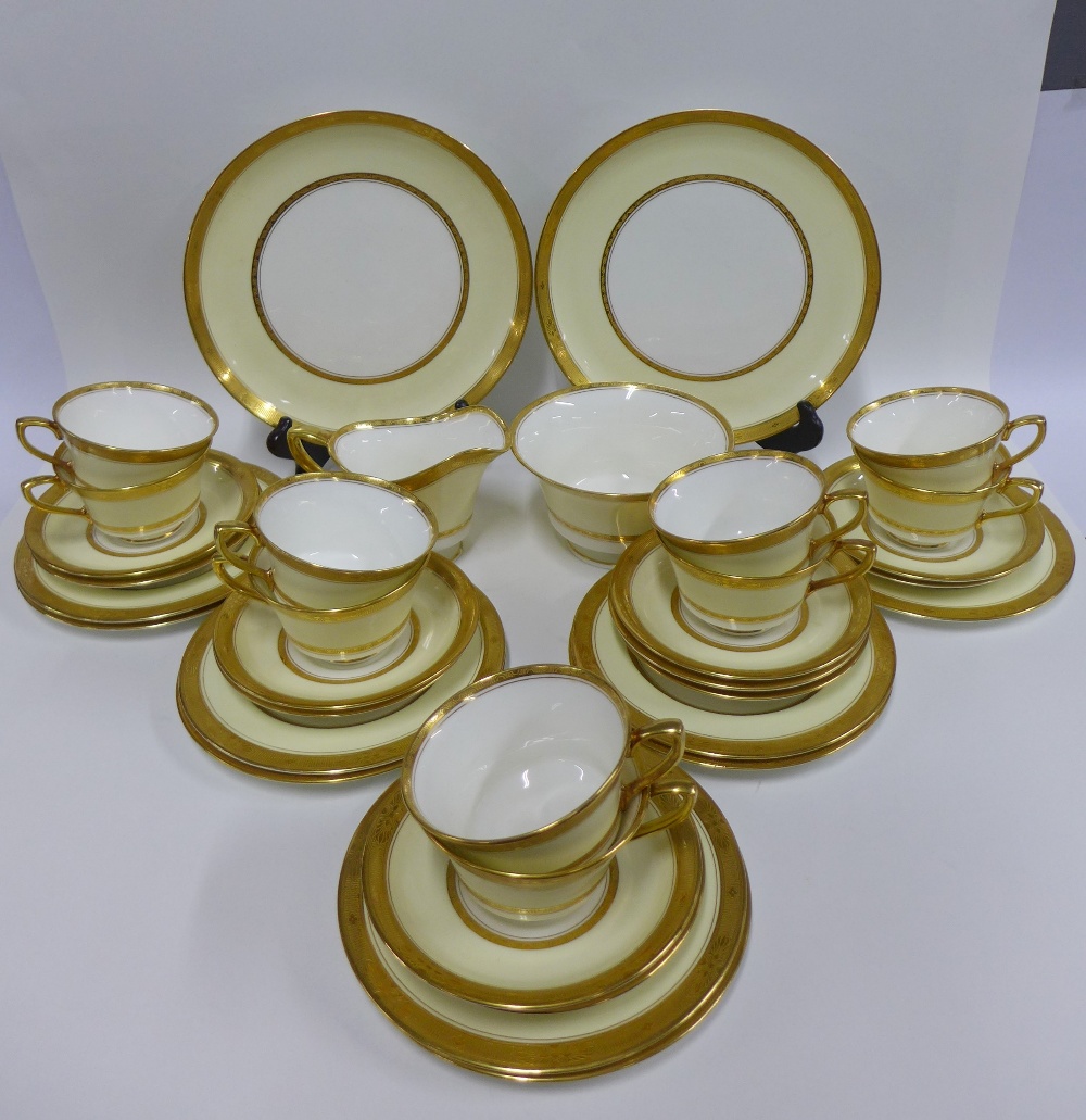 Royal Worcester Diana pattern teaset, 12 place setting with one saucer missing