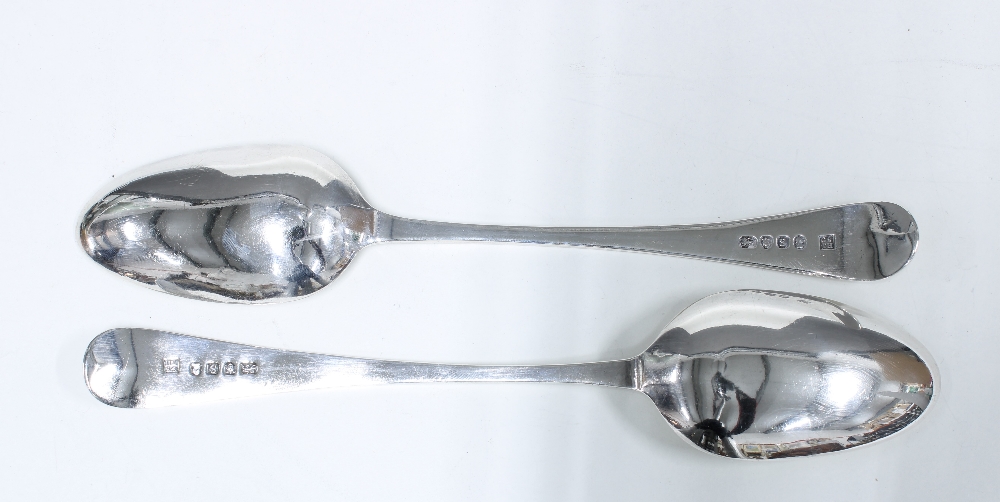 A pair of Georgian silver table spoons, bright cut pattern Old English design, George Smith (II) & - Image 2 of 3
