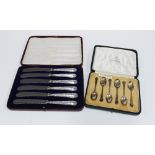 Cased set of six silver handled butter knives, Sheffield 1927 and a set of six London silver