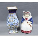 Losol Ware Cavendish pattern vase and a Staffordshire Old Lady toby jug (2) (a/f)m