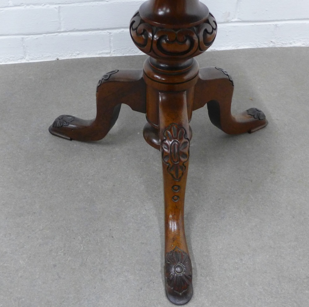 Mahogany pedestal table with a circular oak top with dished edge, on carved column and tripod legs - Image 3 of 3
