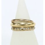 18ct gold wedding band (T), 9ct gold wedding band (O) and a 9ct gold eternity ring (Q) (3)