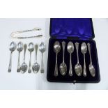 Georg V set of six silver teaspoons, London 1912, in fitted case, together with six Viners Sheffield