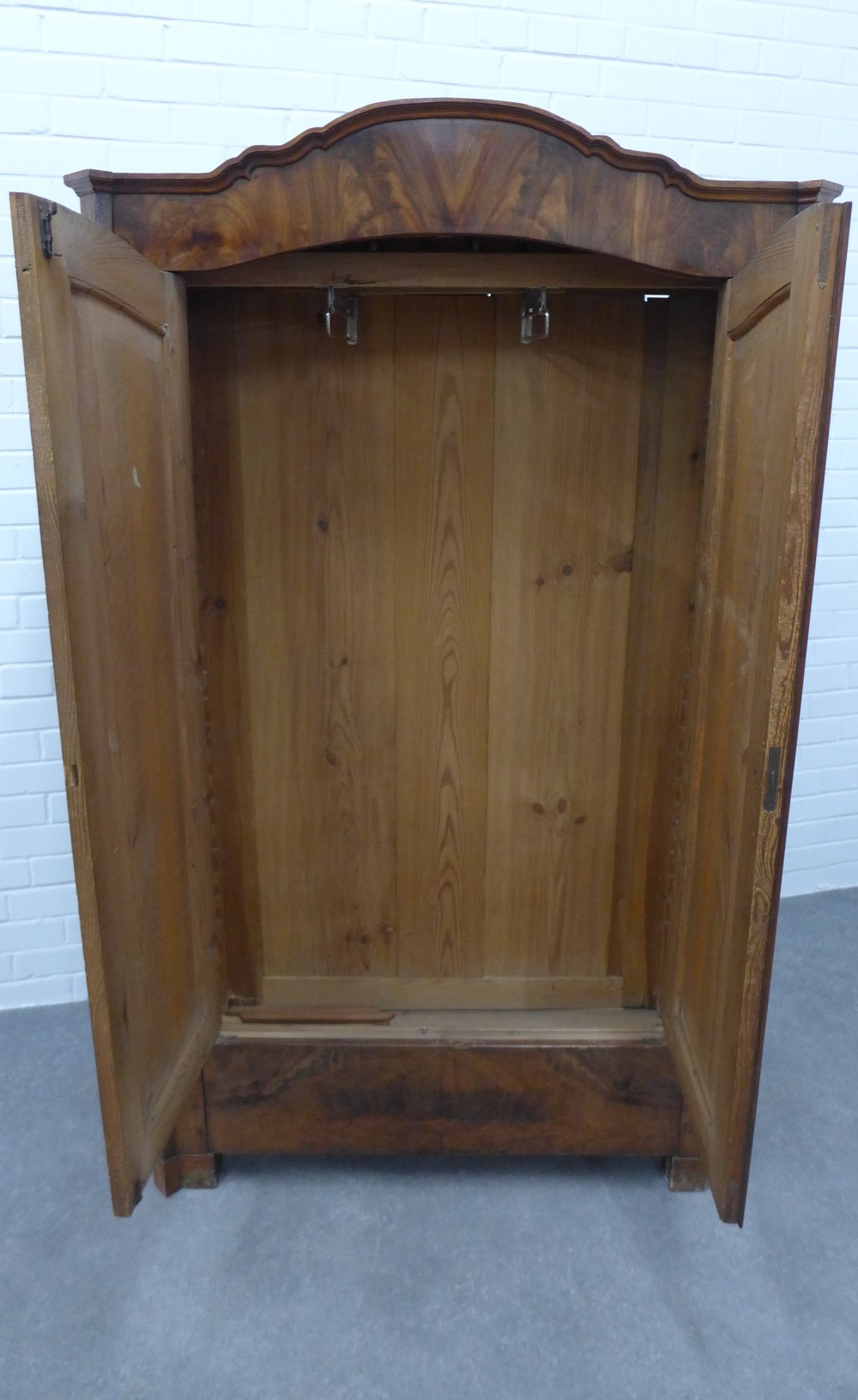 Late 19th / early 20th century flame mahogany, two door wardrobe of neat proportions, 182 x 109 x - Image 4 of 4