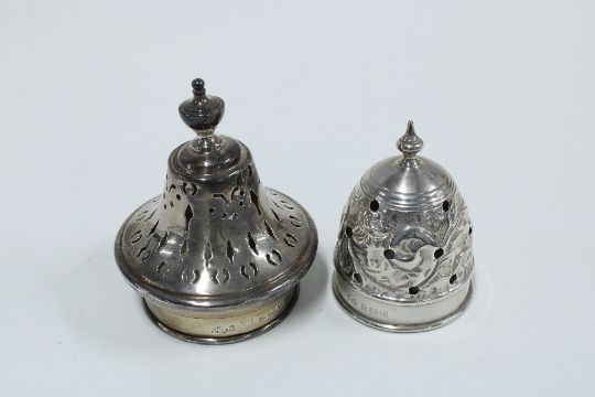 Two silver topped and cut glass sugar castors, Sheffield 1925 & Birmingham 1956, taller 17cm (2) - Image 3 of 3