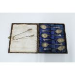 Set of six Edwardian silver teaspoons with matching sugar tongs, Birmingham 1906