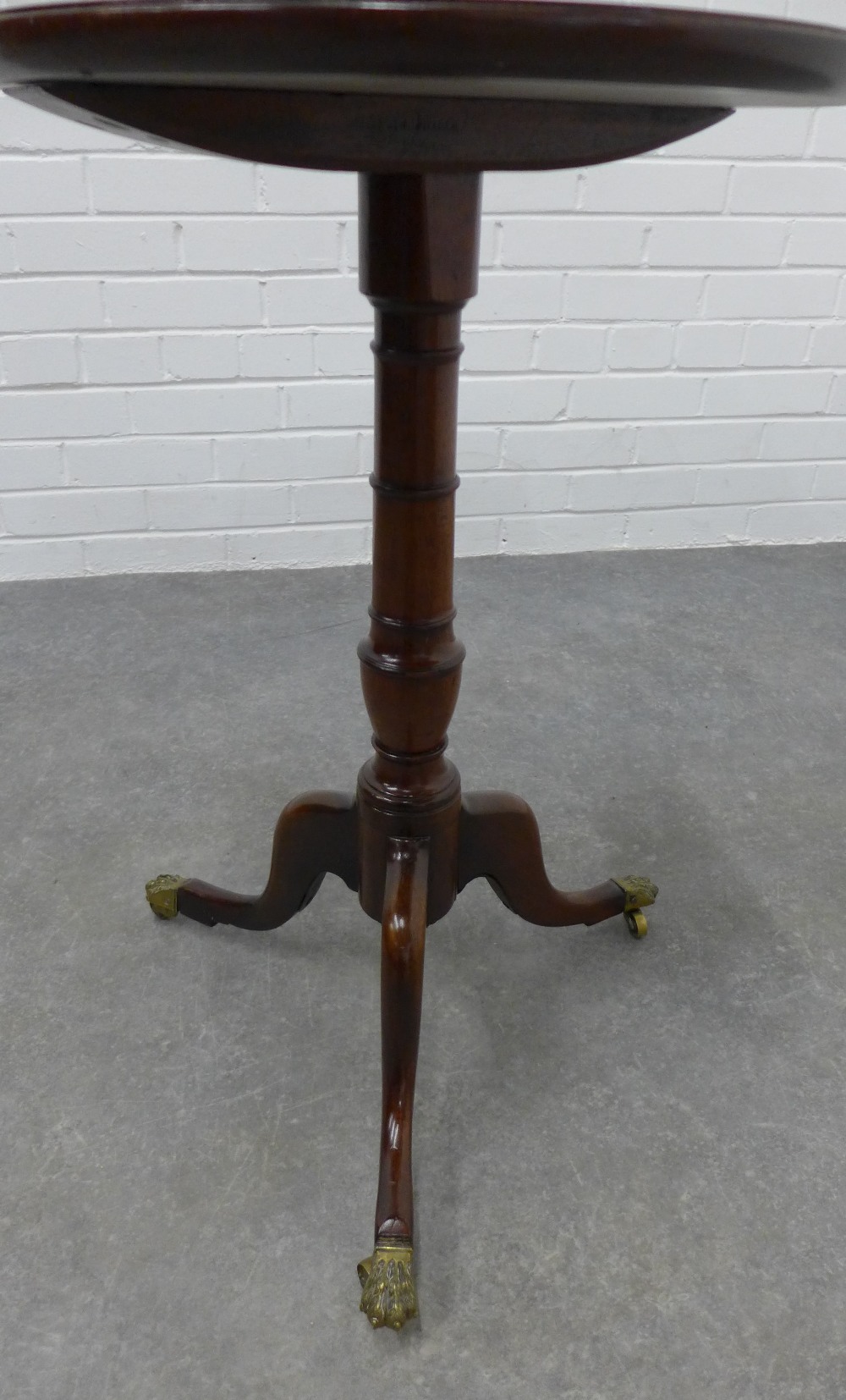 Mahogany pedestal table, the circular dished top on a baluster turned column and tripod legs with - Image 3 of 3