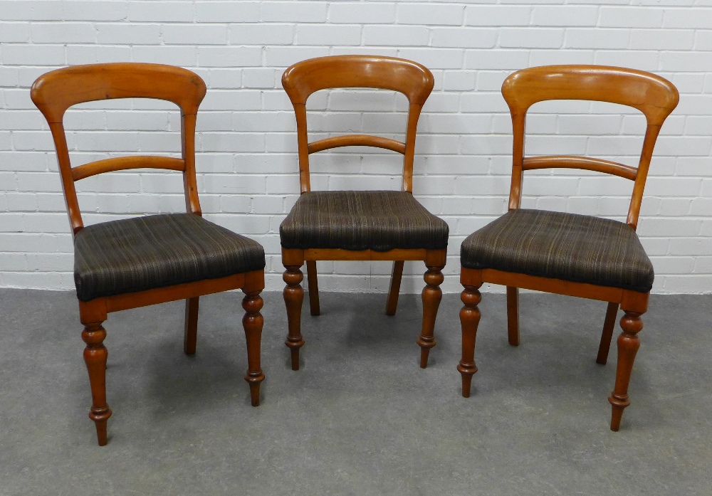 Set of three Victorian balloon back chairs with horsehair upholstered seats, 90 x 48 x 40cm. (3)