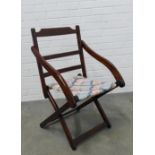 Foldaway chair. 84 x 49 x 43cm.