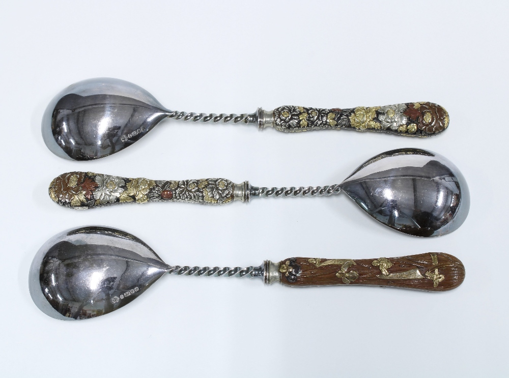 Three Elkington & Co spoons with Japonism handles, 21cm (3) - Image 2 of 4
