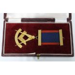 9ct gold Masonic medal and ribbon, Chester 1939, in fitted leather box