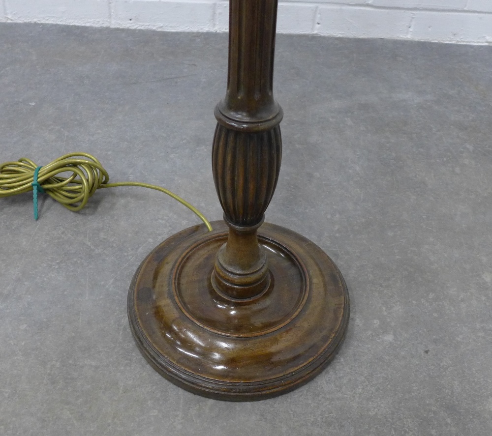 Mahogany standard lamp and shade 145cm - Image 2 of 2