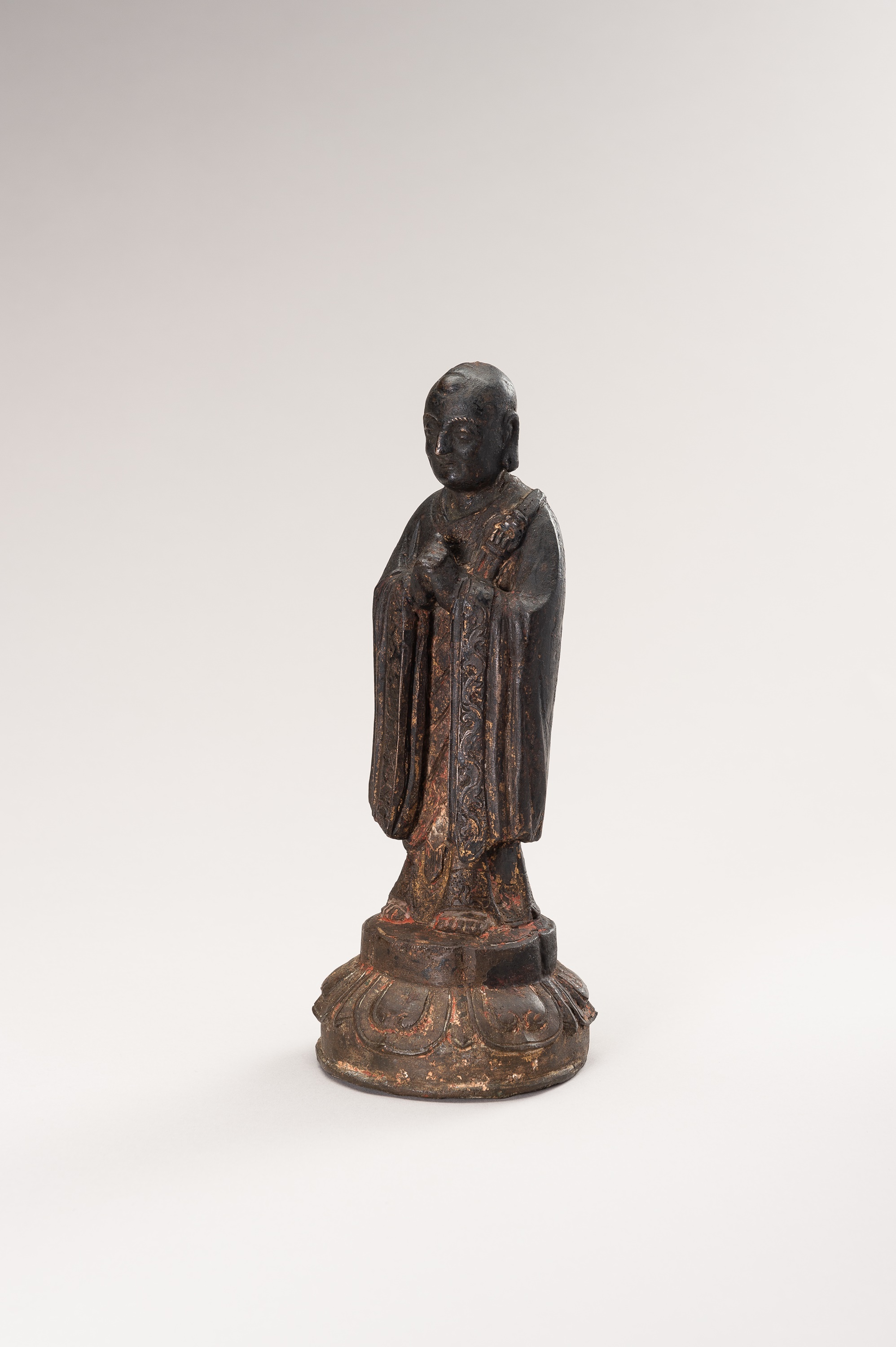 A BRONZE FIGURE OF A LUOHAN - Image 2 of 10