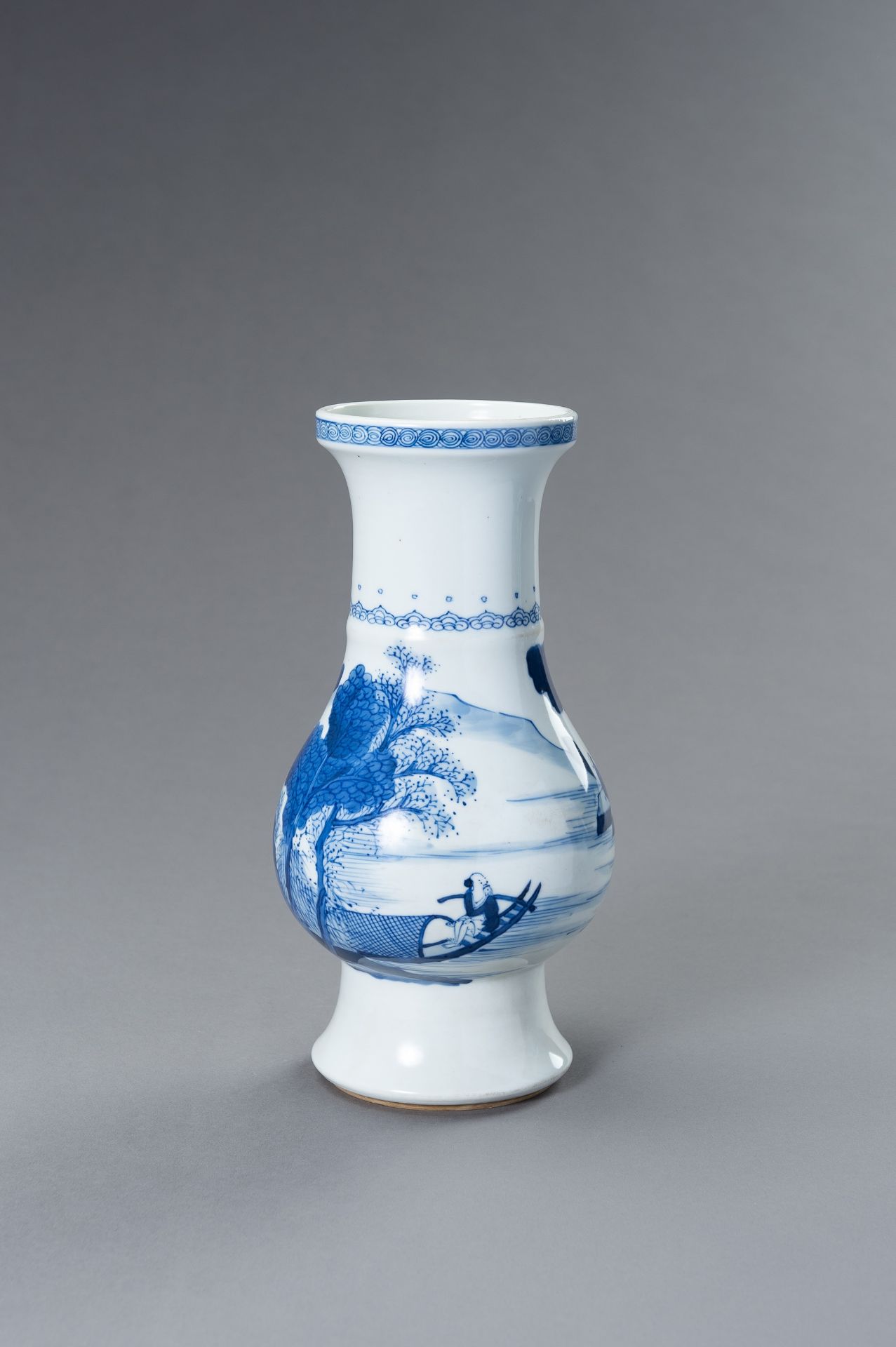 A BLUE AND WHITE PORCELAIN KANGXI REVIVAL 'LANDSCAPE' VASE - Image 3 of 11