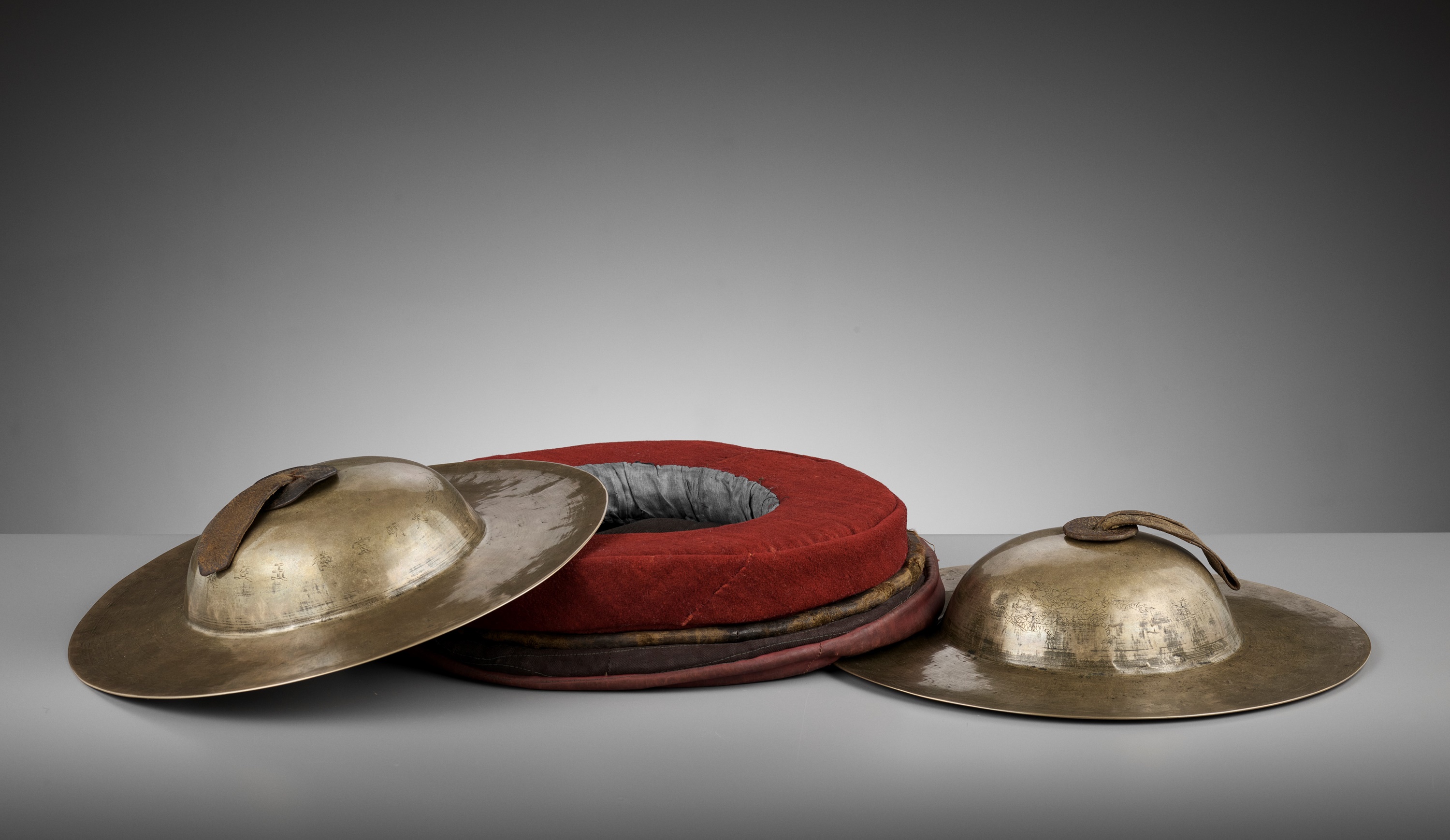 A PAIR OF BRONZE CYMBALS, BO, XUANDE MARK AND PERIOD, DATED 1431