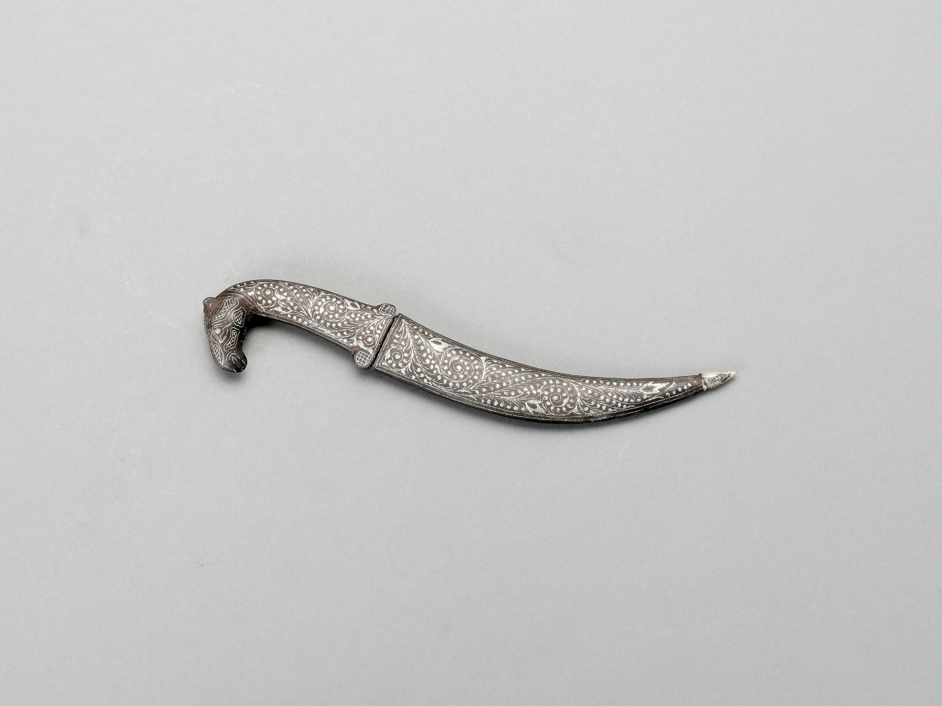 A MUGHAL STYLE DAGGER - Bild 4 aus 4