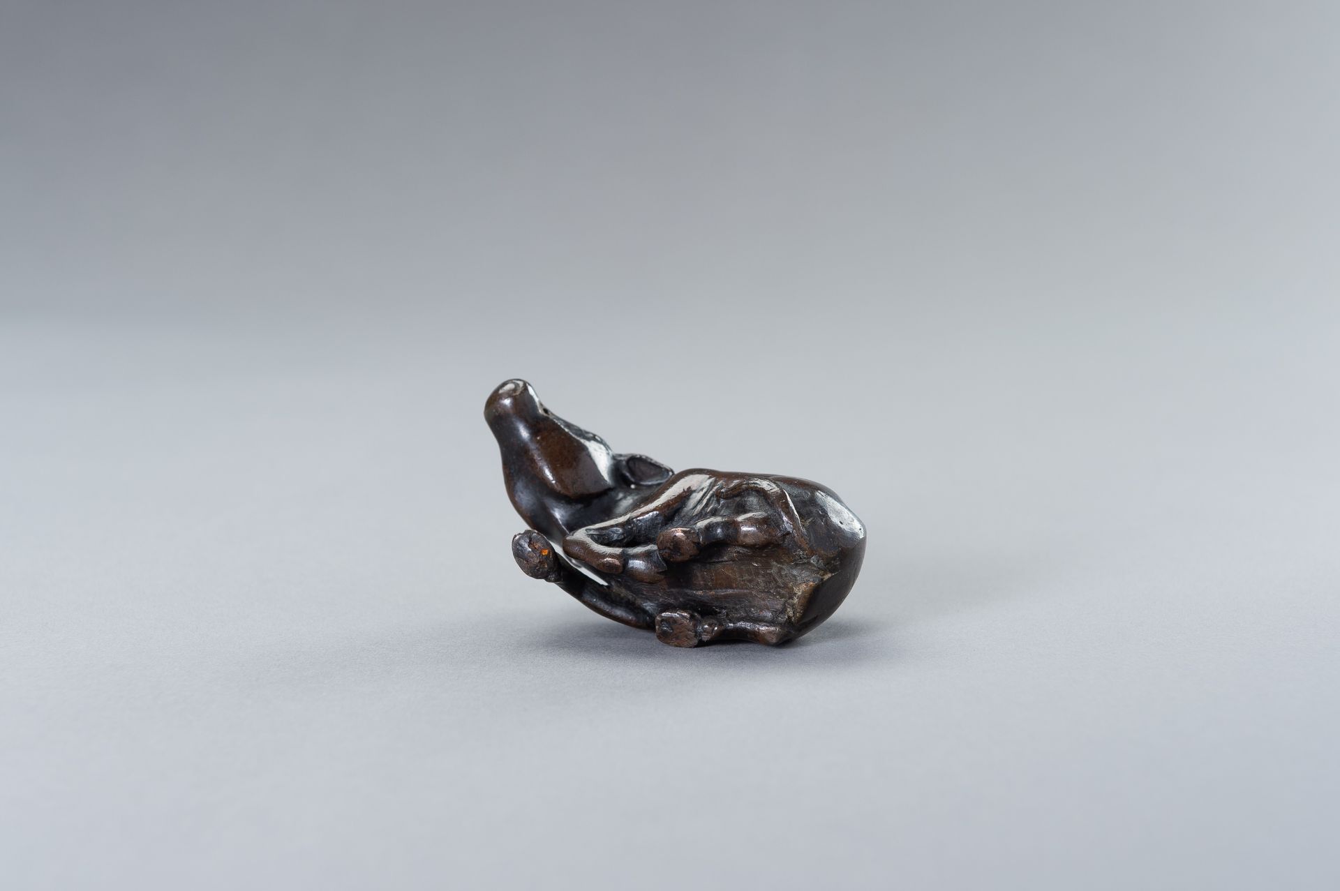 A CHINESE BRONZE FIGURE OF A WATER BUFFALO - Image 10 of 10