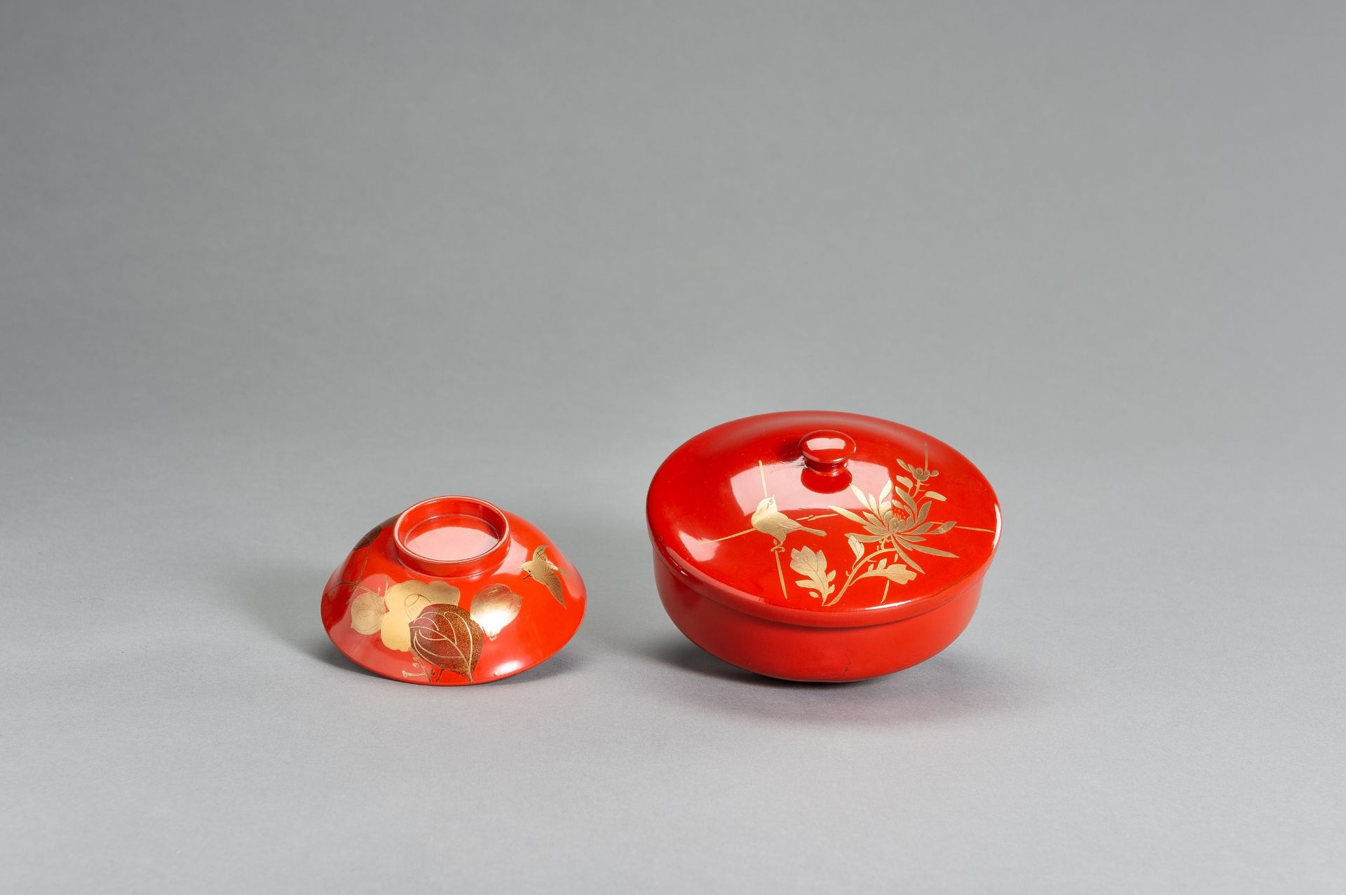 A RED LACQUER NIMONO WAN (BOWL WITH COVER) AND A SMALL KOBACHI (DISH) - Image 9 of 11