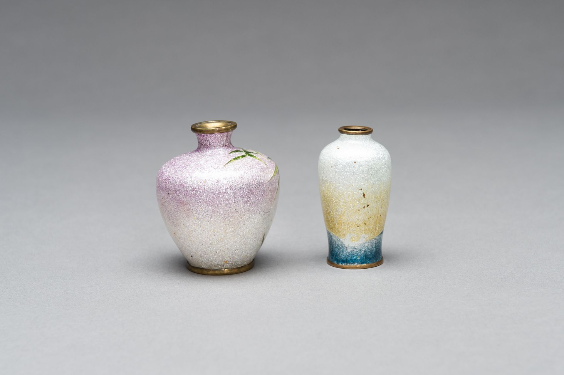 TWO GINBARI CLOISONNE MINIATURE VASES - Image 4 of 8