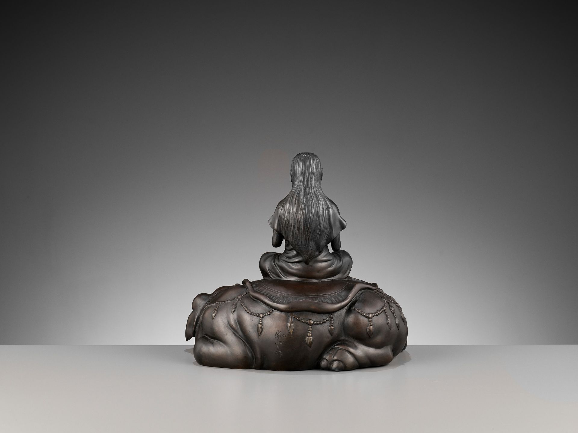 SHIUN: A FINE BRONZE OKIMONO OF FUGEN BOSATSU SEATED ON AN ELEPHANT - Image 7 of 10