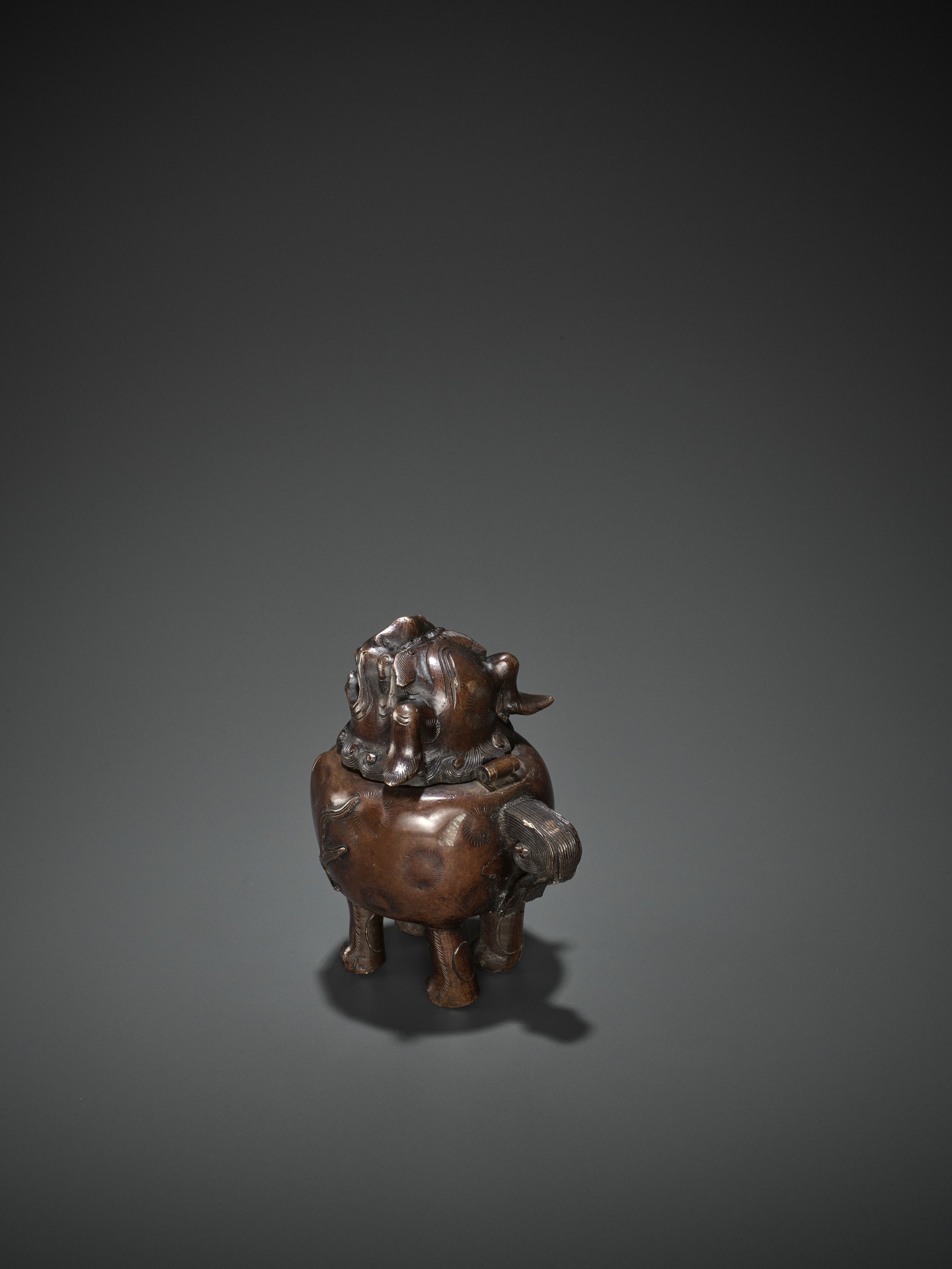 A BRONZE LUDUAN-FORM CENSER AND COVER, 17TH CENTURY - Image 5 of 9