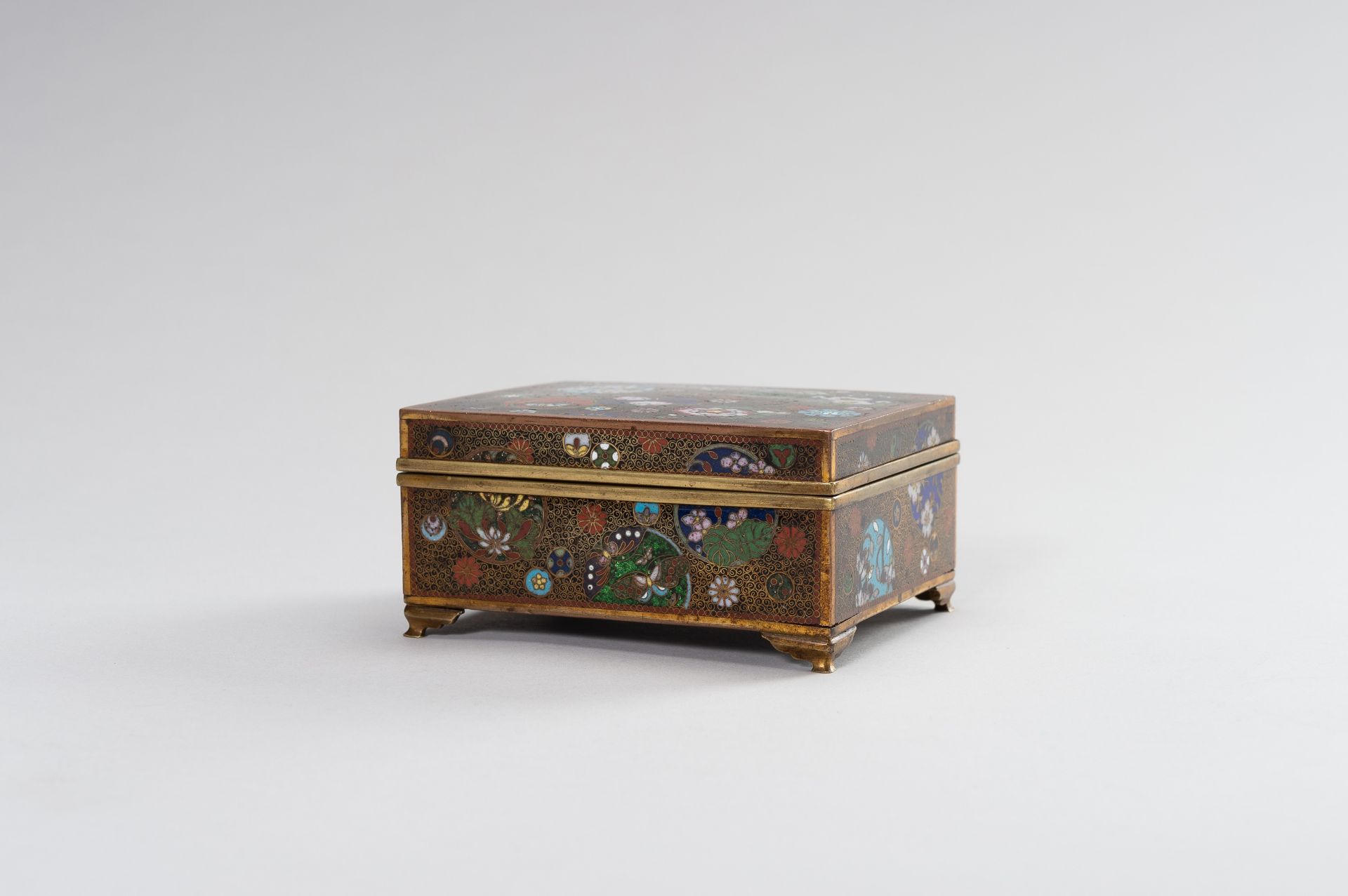 A GINBARI CLOISONNE BOX AND COVER - Image 4 of 12