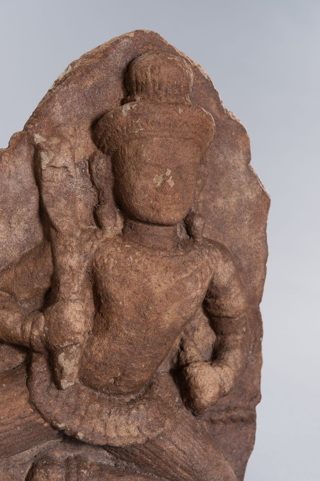 A KHMER SANDSTONE RELIEF OF A DEITY - Image 4 of 7