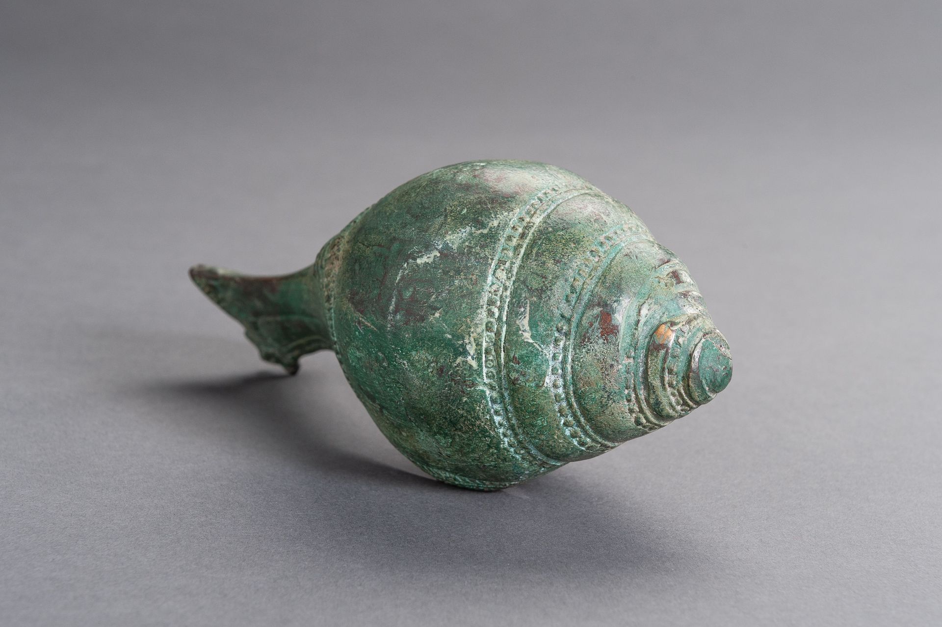 A BRONZE KHMER CONCH SHELL - Image 9 of 12