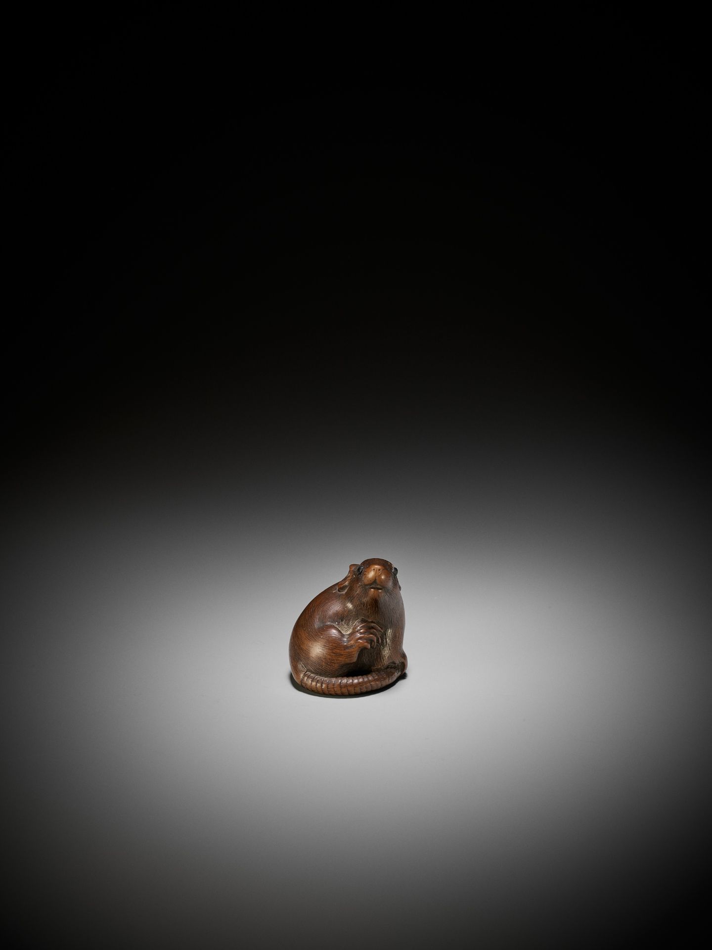 MASANAO: A SUPERB WOOD NETSUKE OF A RAT - Bild 4 aus 11