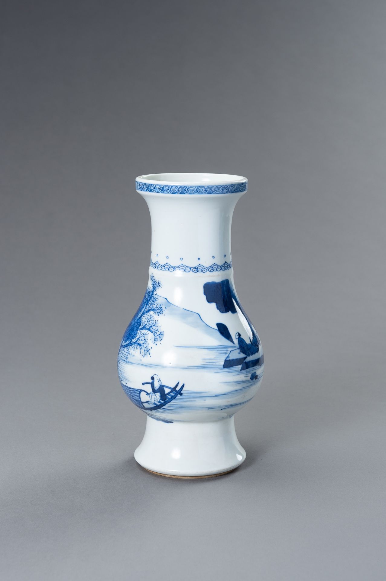 A BLUE AND WHITE PORCELAIN KANGXI REVIVAL 'LANDSCAPE' VASE - Image 5 of 11