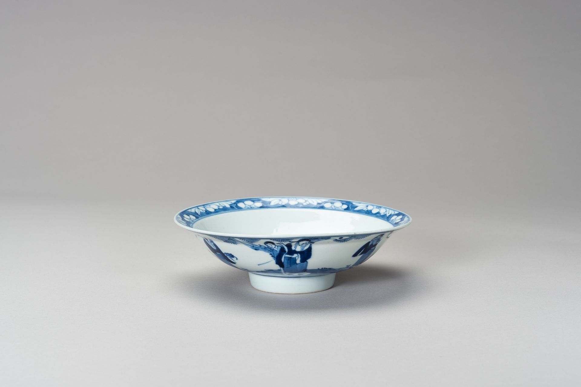 A BLUE AND WHITE PORCELAIN BOWL - Bild 3 aus 10