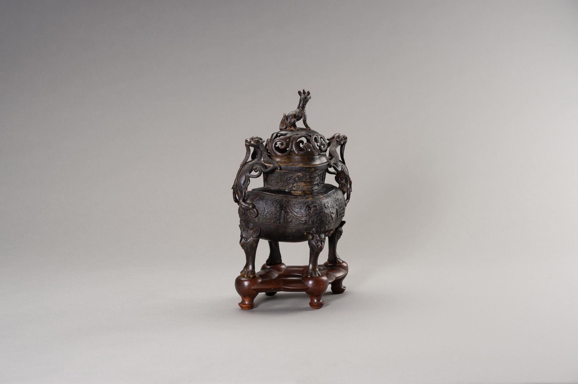 AN ARCHAISTIC BRONZE CENSER WITH QILINS - Image 4 of 11