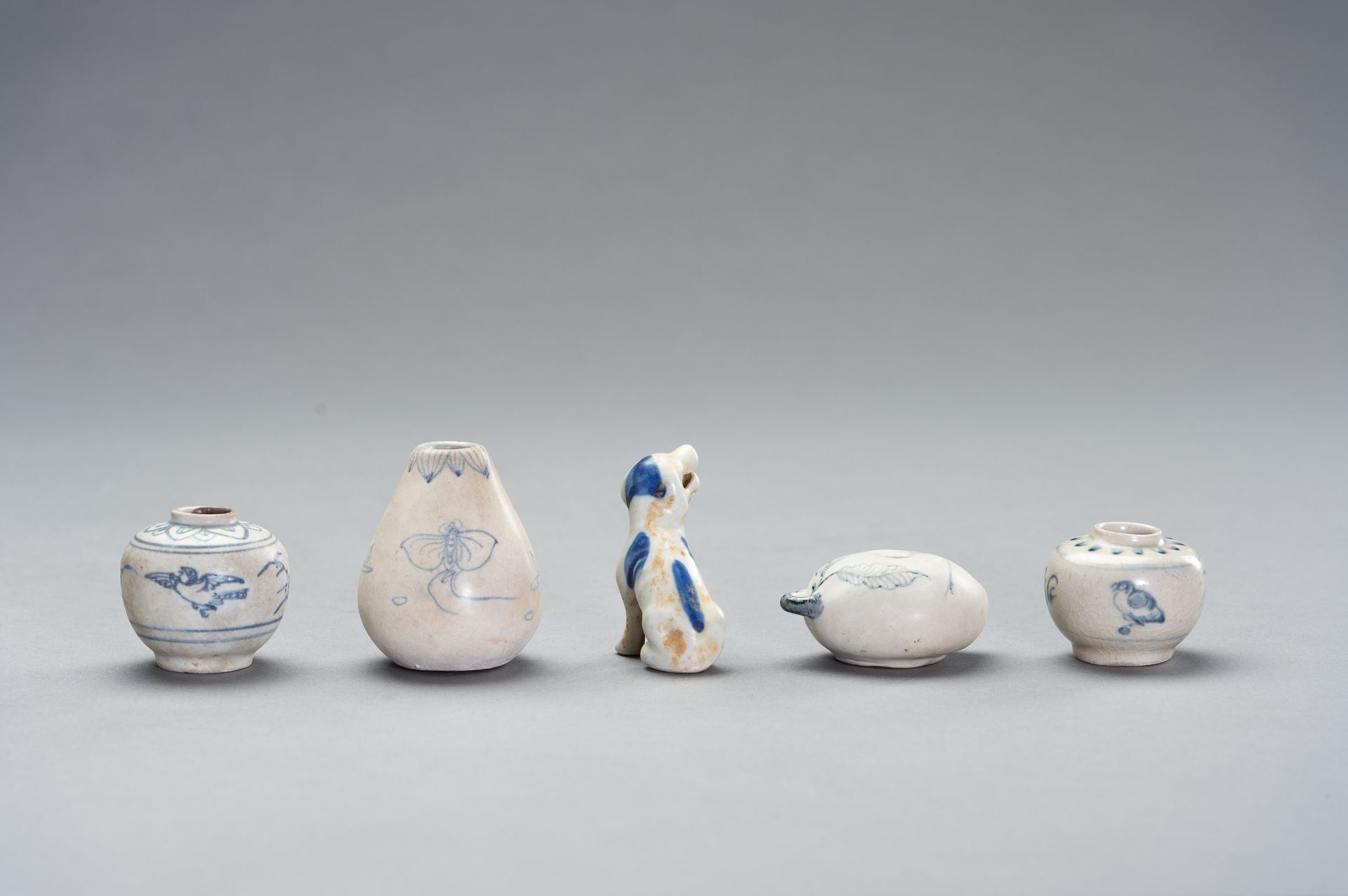 FIVE BLUE AND WHITE PORCELAIN 'SHIPWRECK' WARES - Image 4 of 7