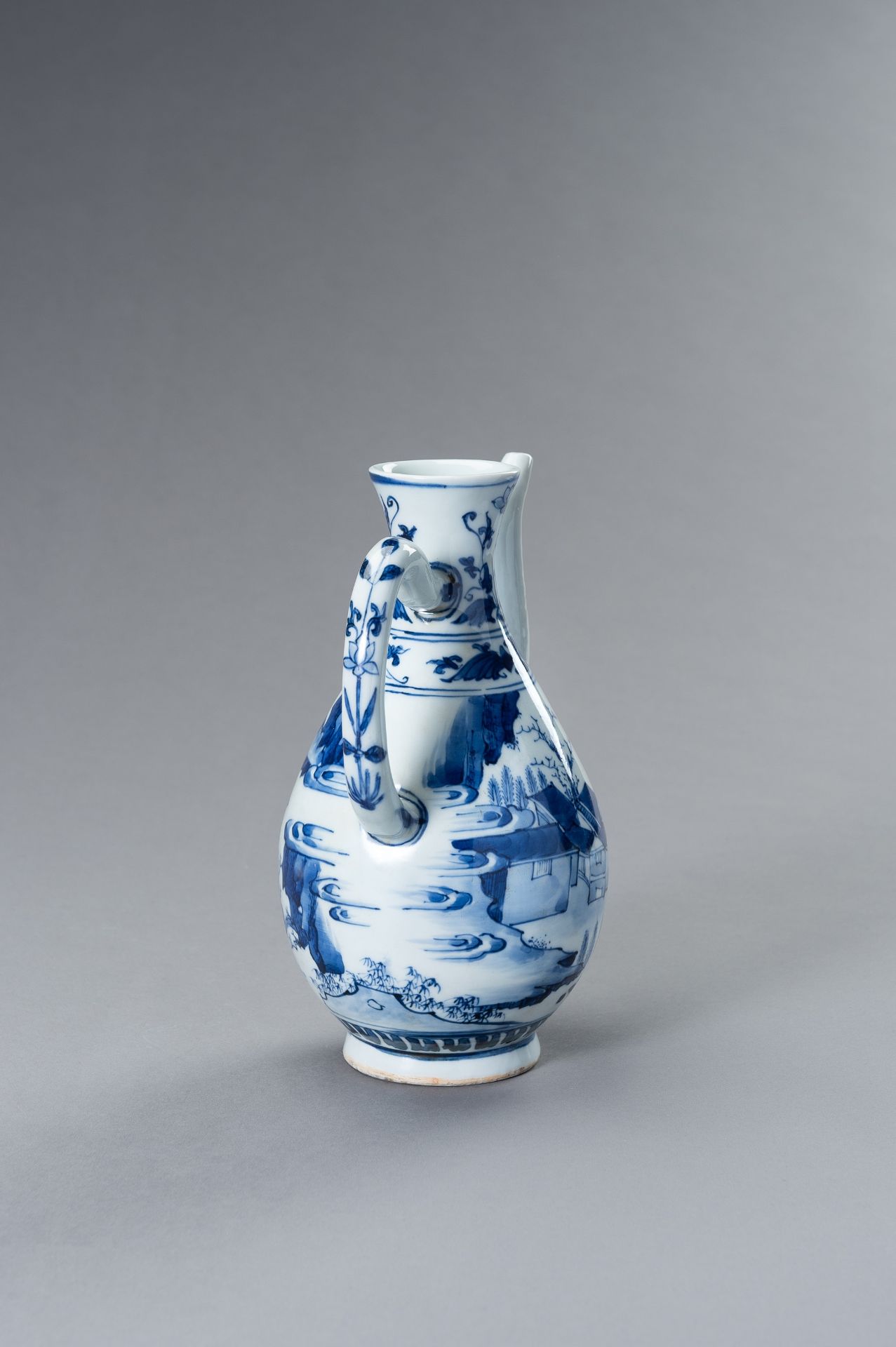 A BLUE AND WHITE PORCELAIN 'LANDSCAPE' TEAPOT - Bild 7 aus 9