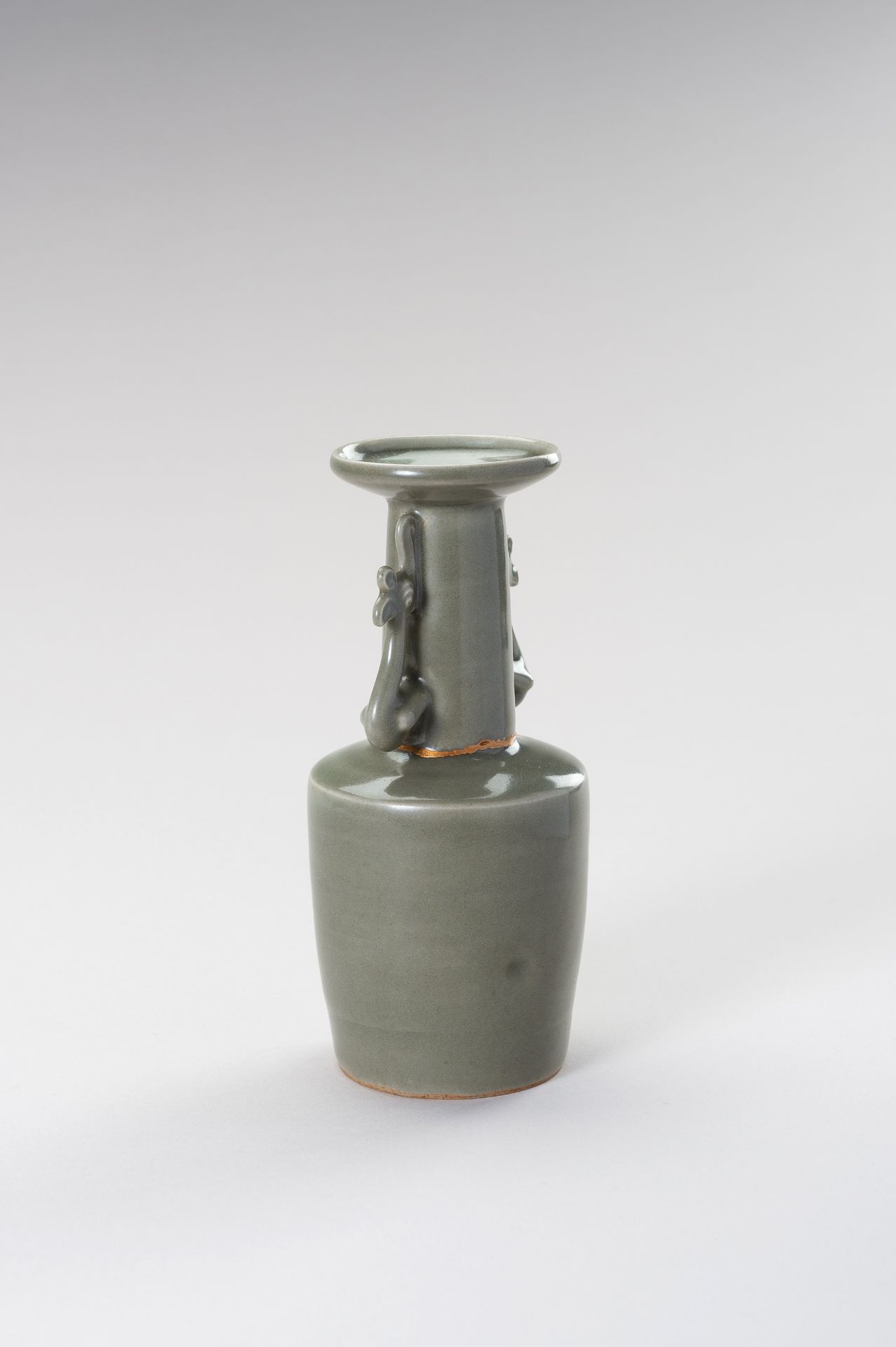 A RARE LONGQUAN CELADON KINUTA (MALLET) VASE WITH PHOENIX HANDLES, SOUTHERN SONG - Bild 11 aus 13